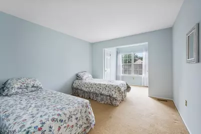 35 Arapaho Trl, Branchburg Township, NJ 08876 - Photo 13