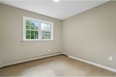 41 Paula Dr, Washington Township, NJ 07853 - Photo 23