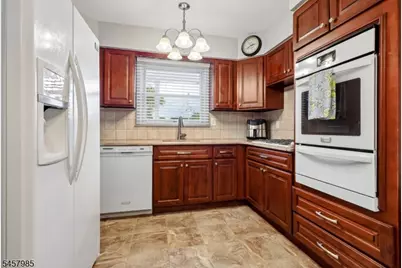 55 Lench Ave, Edison, NJ 08820 - Photo 9