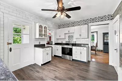 407 Monroe St, Hackettstown, NJ 07840 - Photo 17