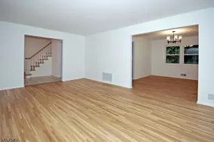 608 Plymouth Ct, Branchburg Township, NJ 08876 - Photo 7
