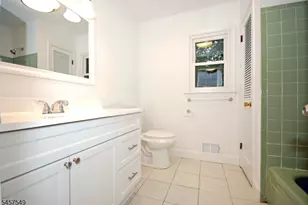 608 Plymouth Ct, Branchburg Township, NJ 08876 - Photo 33