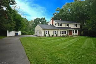 608 Plymouth Ct, Branchburg Township, NJ 08876 - Photo 1