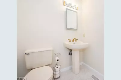 56 Countryside Dr, Bernards Township, NJ 07920 - Photo 9