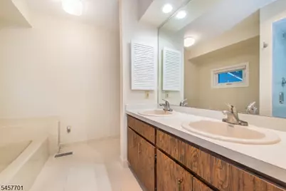 56 Countryside Dr, Bernards Township, NJ 07920 - Photo 13
