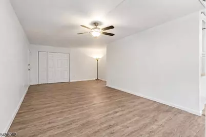 712 N Broad St #2C, Elizabeth, NJ 07208 - Photo 5