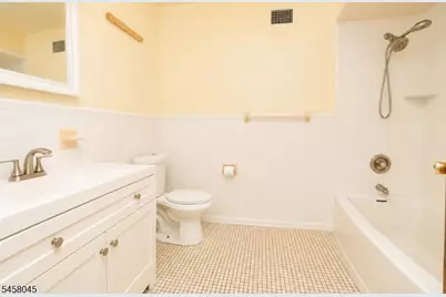 839 Walnut St, Roselle, NJ 07203 - Photo 5