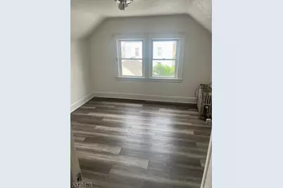 35 Chestnut Ave, Irvington, NJ 07111 - Photo 5