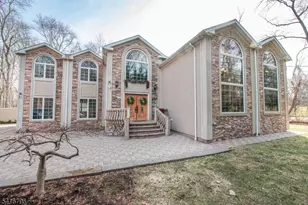 35 Waughaw Rd, Montville Township, NJ 07082 - Photo 1