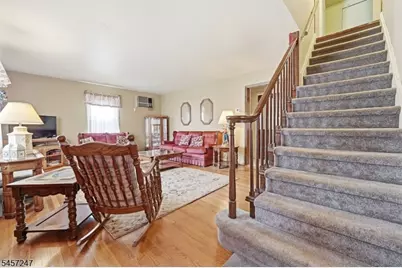 10 Glendale St, Nutley, NJ 07110 - Photo 3