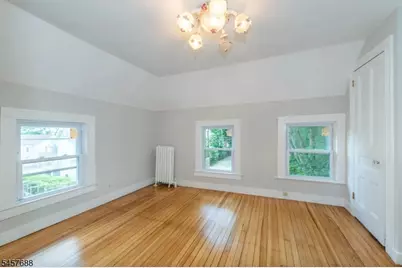157 Walnut St #2, Montclair, NJ 07042 - Photo 9