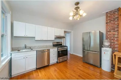 157 Walnut St #2, Montclair, NJ 07042 - Photo 3