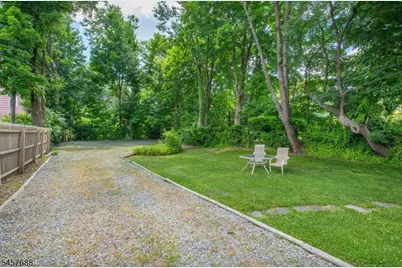 157 Walnut St #2, Montclair, NJ 07042 - Photo 11