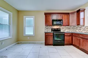 138 Hamburg Turnpike, Bloomingdale, NJ 07403 - Photo 5
