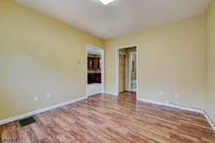 138 Hamburg Turnpike, Bloomingdale, NJ 07403 - Photo 15