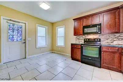 138 Hamburg Tpke, Bloomingdale, NJ 07403 - Photo 11