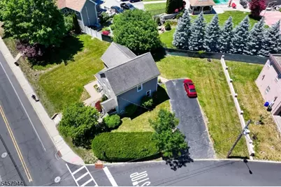 138 Hamburg Tpke, Bloomingdale, NJ 07403 - Photo 23