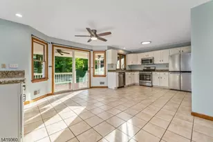 40 Thatcher Ave, Franklin Township, NJ 08886 - Photo 11