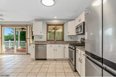 40 Thatcher Avenue, Franklin Township, NJ 08886 - Photo 15
