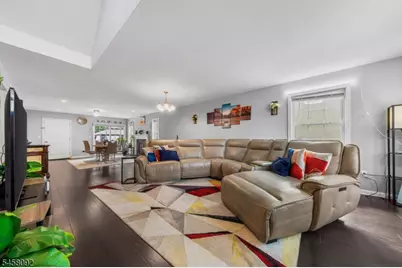 586 Dial Ave, Piscataway Township, NJ 08854 - Photo 3