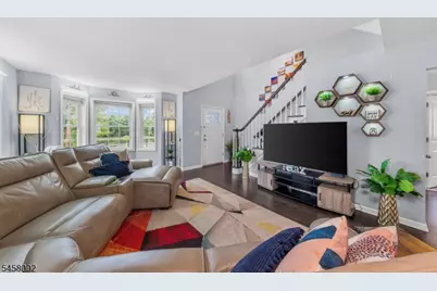 586 Dial Ave, Piscataway Township, NJ 08854 - Photo 5