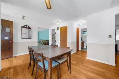 94 Woodlawn Ave, Bridgewater, NJ 08807 - Photo 11