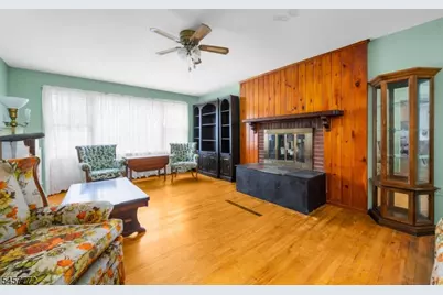 94 Woodlawn Ave, Bridgewater, NJ 08807 - Photo 9