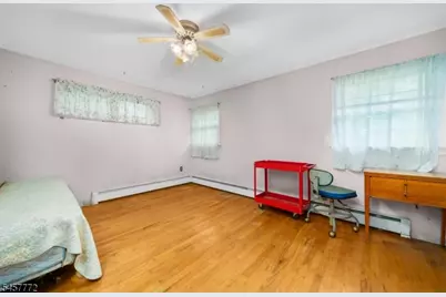 94 Woodlawn Ave, Bridgewater, NJ 08807 - Photo 25