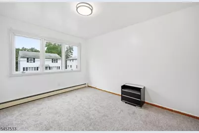 37 Hazelview Ave, Clifton, NJ 07011 - Photo 19