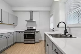 21 Union Pl, Summit, NJ 07901 - Photo 1
