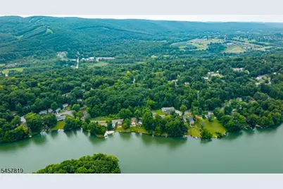 38 Evergreen Trl, Vernon, NJ 07462 - Photo 3
