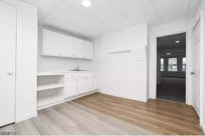 674 Mount Prospect Ave, Newark, NJ 07104 - Photo 9
