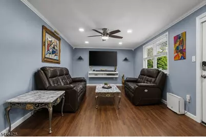 907 Mer-Edin Burg Rd, Hamilton Township, NJ 08690 - Photo 11