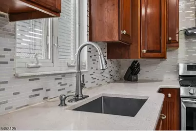 907 Mer-Edin Burg Rd, Hamilton Township, NJ 08690 - Photo 9