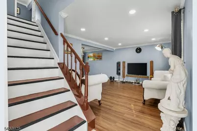 907 Mer-Edin Burg Rd, Hamilton Township, NJ 08690 - Photo 3
