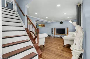 907 Mer-Edin Burg Rd, Hamilton Township, NJ 08690 - Photo 3