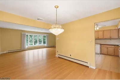 42 Aberdeen Ave, Wayne, NJ 07470 - Photo 9