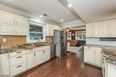 47 Biscay Dr, Mount Olive, NJ 07836 - Photo 11