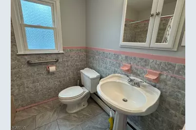 55 Oak St, East Orange, NJ 07018 - Photo 13