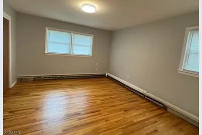 55 Oak St, East Orange, NJ 07018 - Photo 11