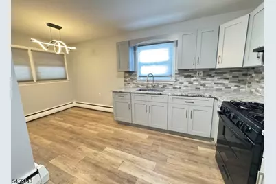 55 Oak St, East Orange, NJ 07018 - Photo 5