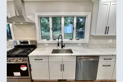 16 Charlotte St, Sayreville, NJ 08872 - Photo 19