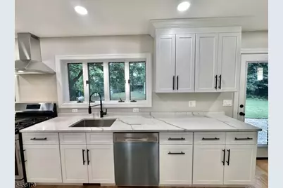 16 Charlotte St, Sayreville, NJ 08872 - Photo 25