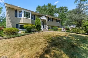 5 Yale Ct, East Brunswick Township, NJ 08816 - Photo 1