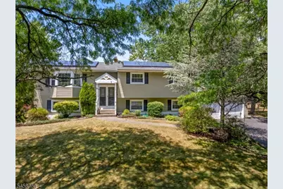 5 Yale Ct, East Brunswick Township, NJ 08816 - Photo 3
