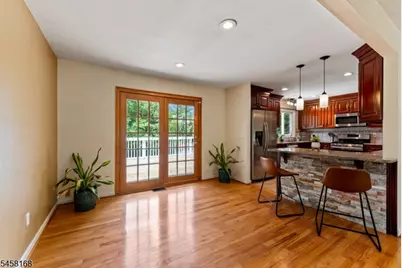 5 Yale Ct, East Brunswick Township, NJ 08816 - Photo 7