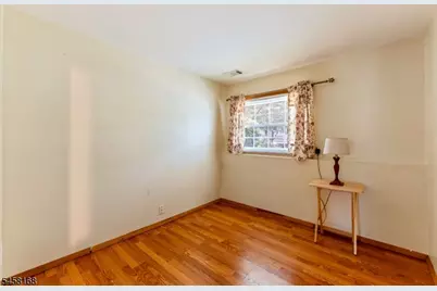 5 Yale Ct, East Brunswick Township, NJ 08816 - Photo 23