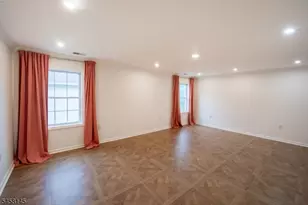 24 Bluffs Ct, Hamburg, NJ 07419 - Photo 13