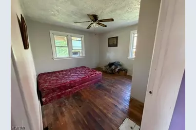 50 Clinton Ave, Mount Olive, NJ 07828 - Photo 15