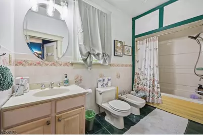 124 Kearny Ave, Perth Amboy, NJ 08861 - Photo 19